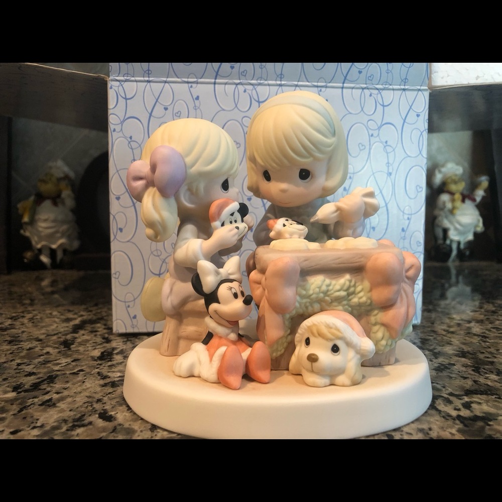 Precious moments Disney Figurine